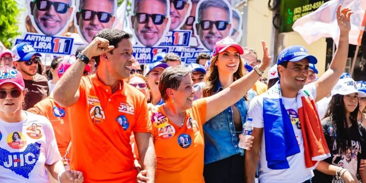 Candidato ao Governo de Alagoas ressaltou a trajetória de Célia. - Foto: Felipe Sóstenes